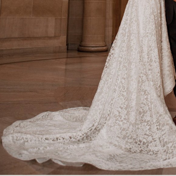 Wedding Dress - Picture 11 of 11